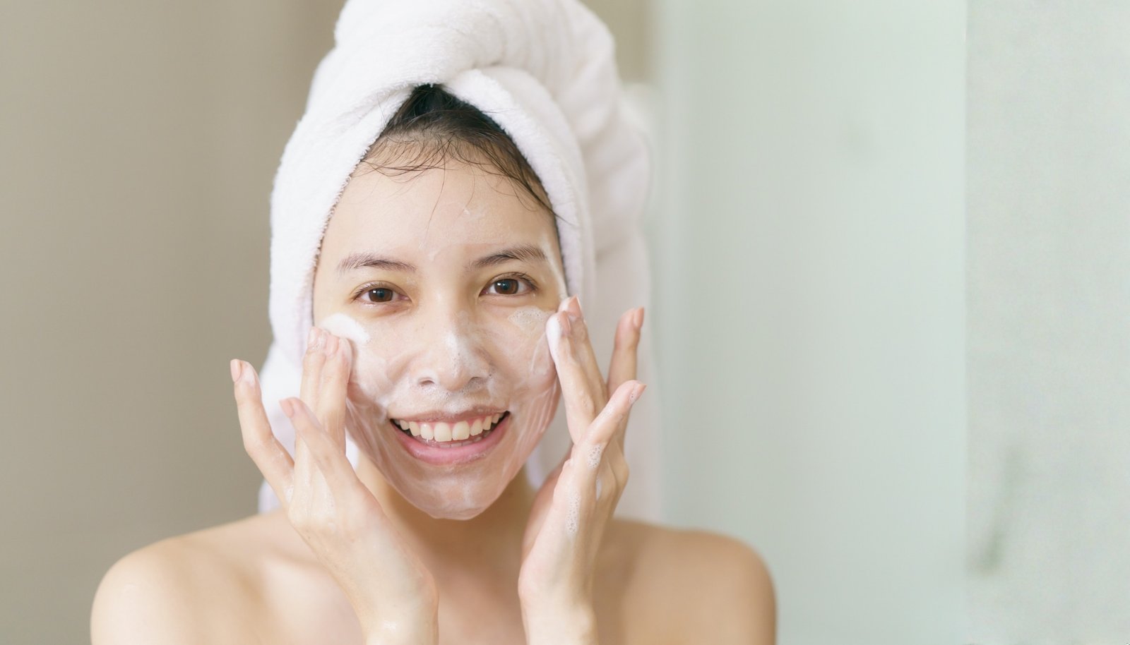 Cara Membersihkan Wajah Tanpa Bikin Kering