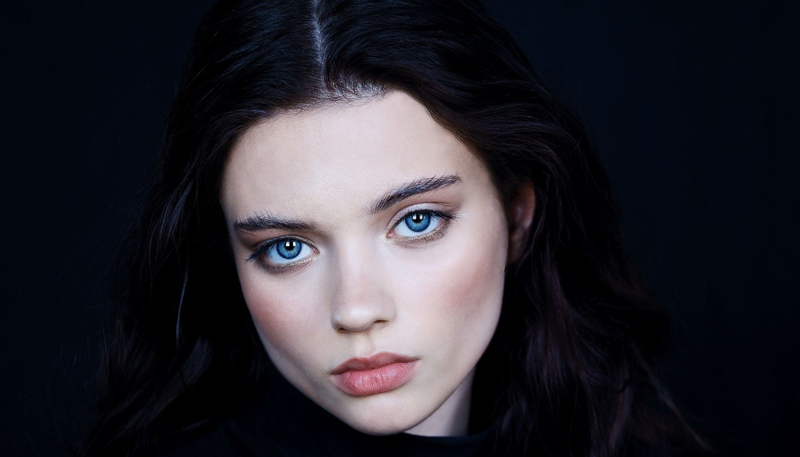 Tren Eyeshadow 2026: Warna Mata yang Menarik Perhatian