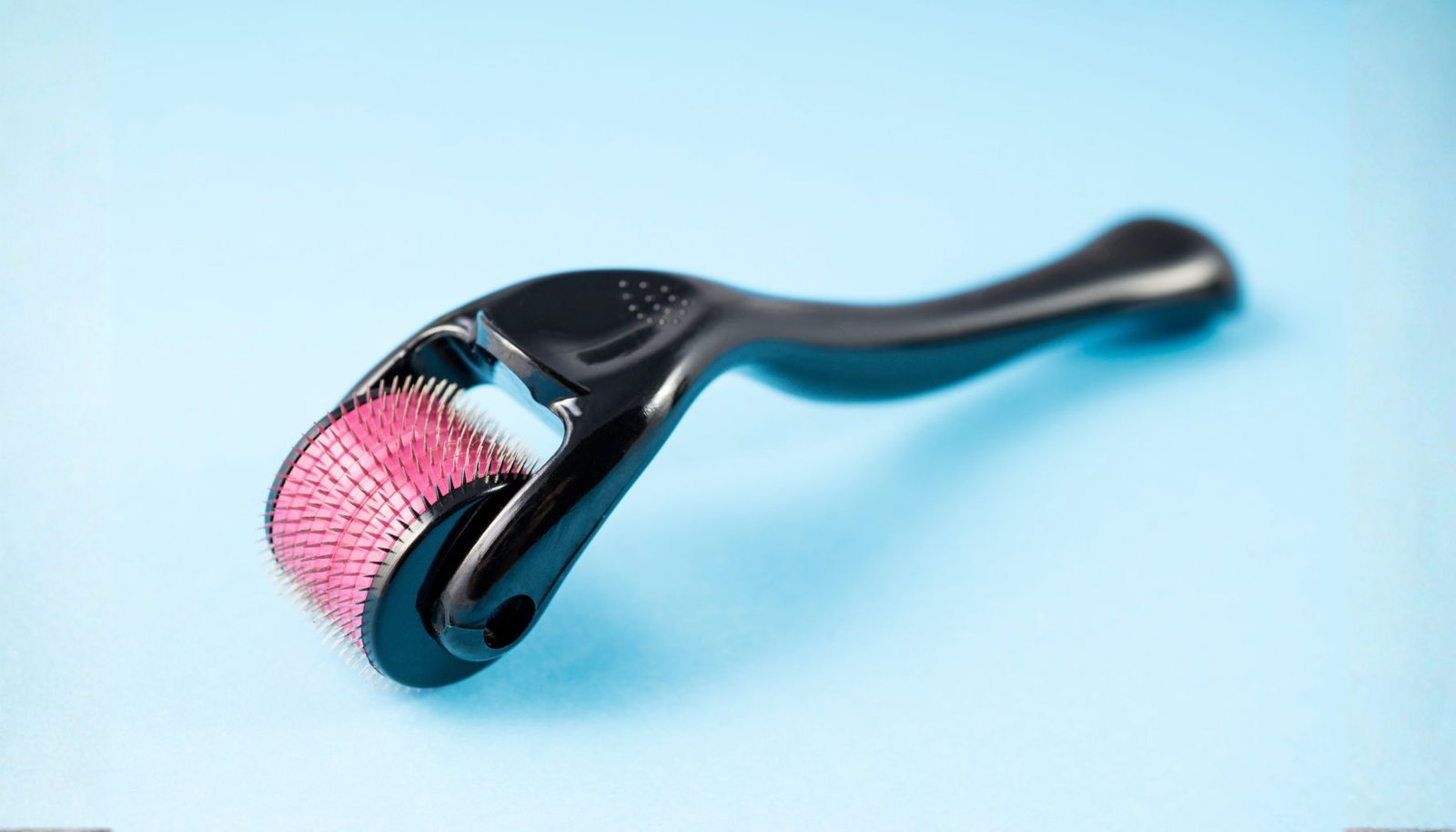 Dermaroller: Tren Skincare yang Viral. Benarkah Efektif?