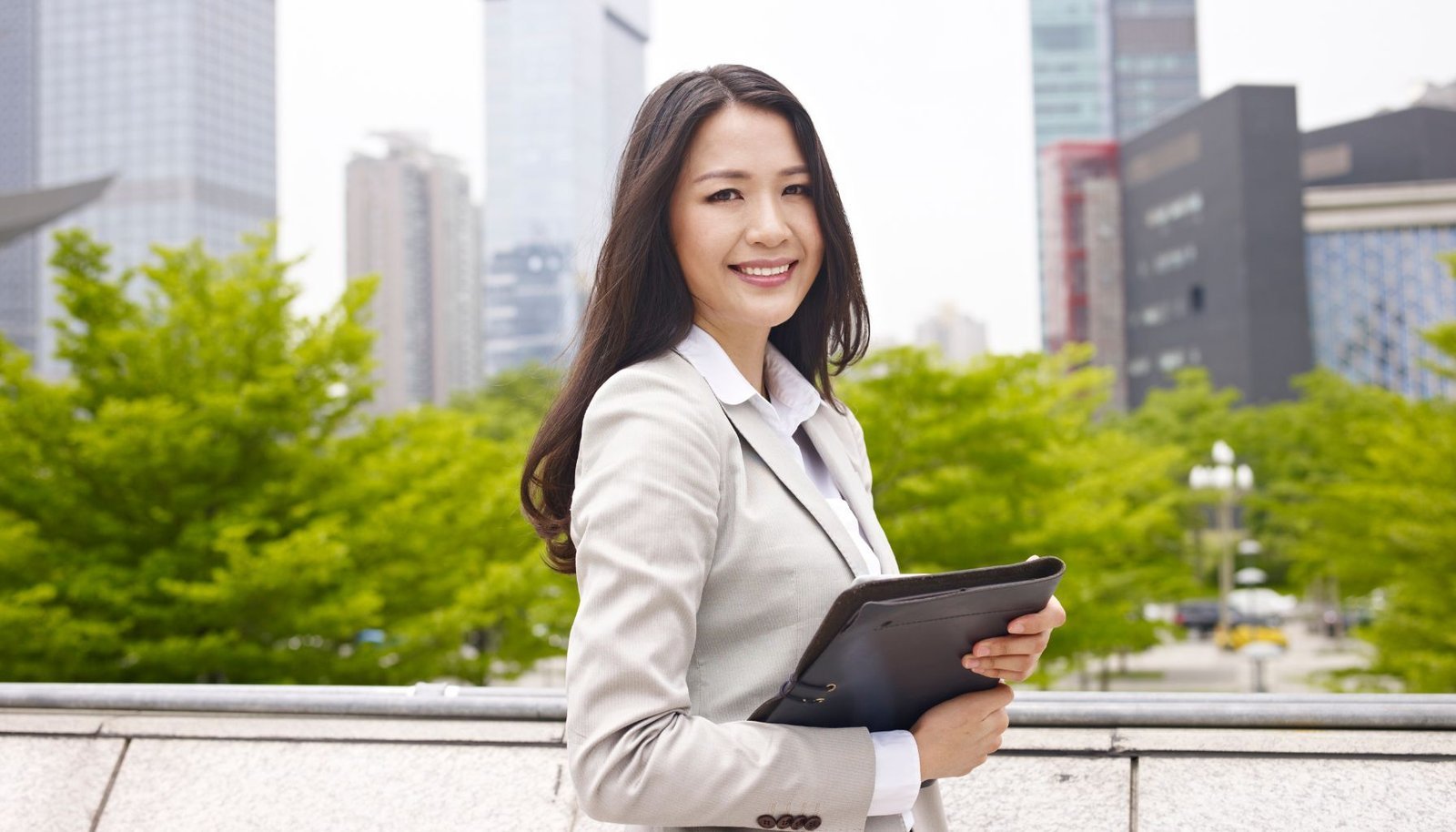 5 Gaya Hidup untuk Kulit Glowing di Tengah Kota