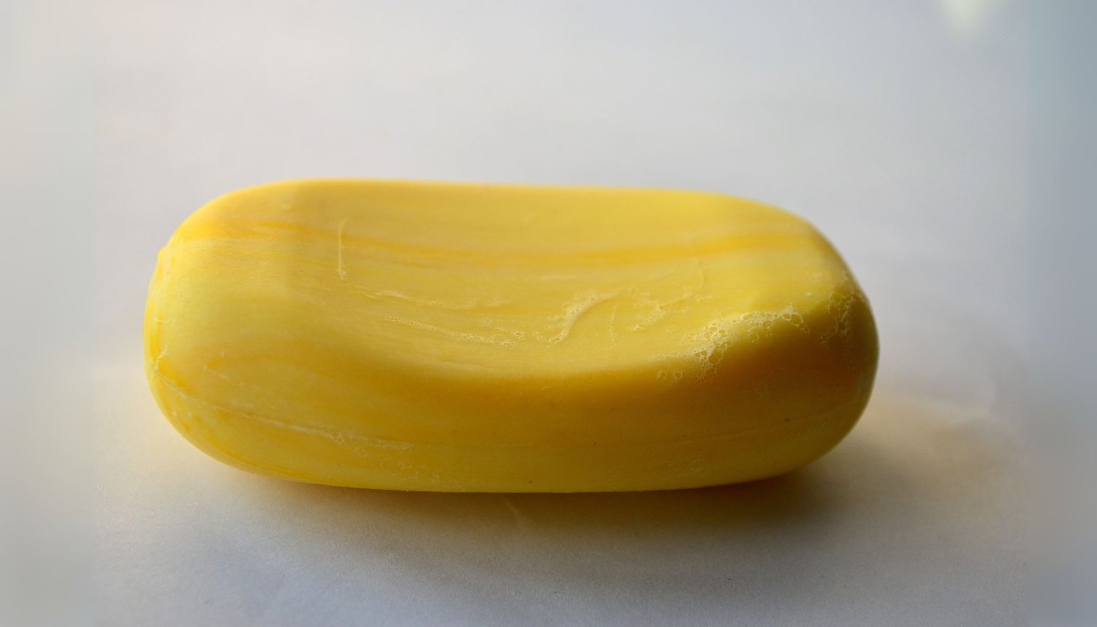 Sabun Belerang: Si Kuning yang Menyimpan Khasiat